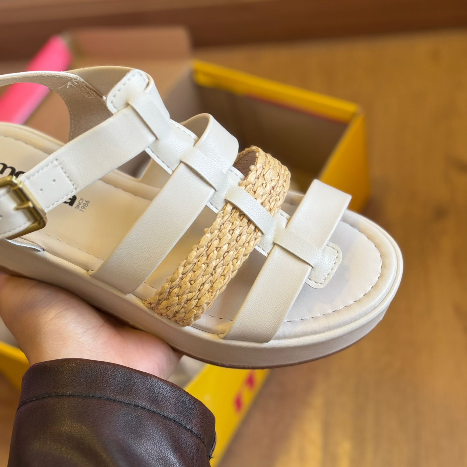 Sandália Moleca Plataforma