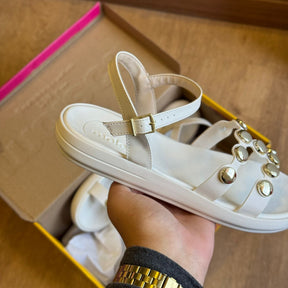 Sandália Moleca Rasteira Pedrarias Douradas