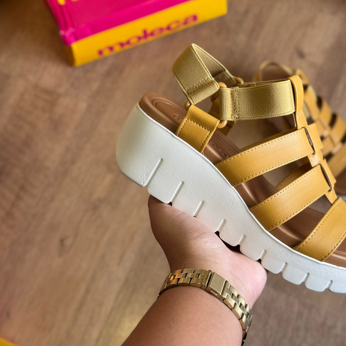 Sandália Moleca FlatForm Tiras Grossas