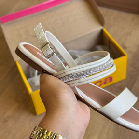 Sandália Moleca Tira Brilhosa