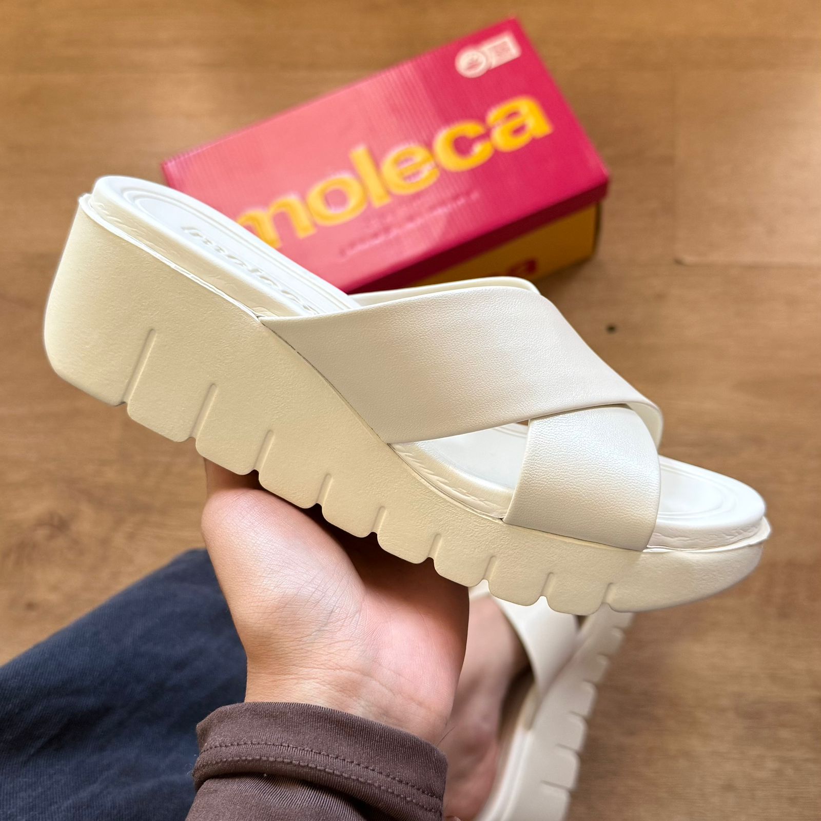 Sandália Moleca Tamanco Tiras Cruzadas