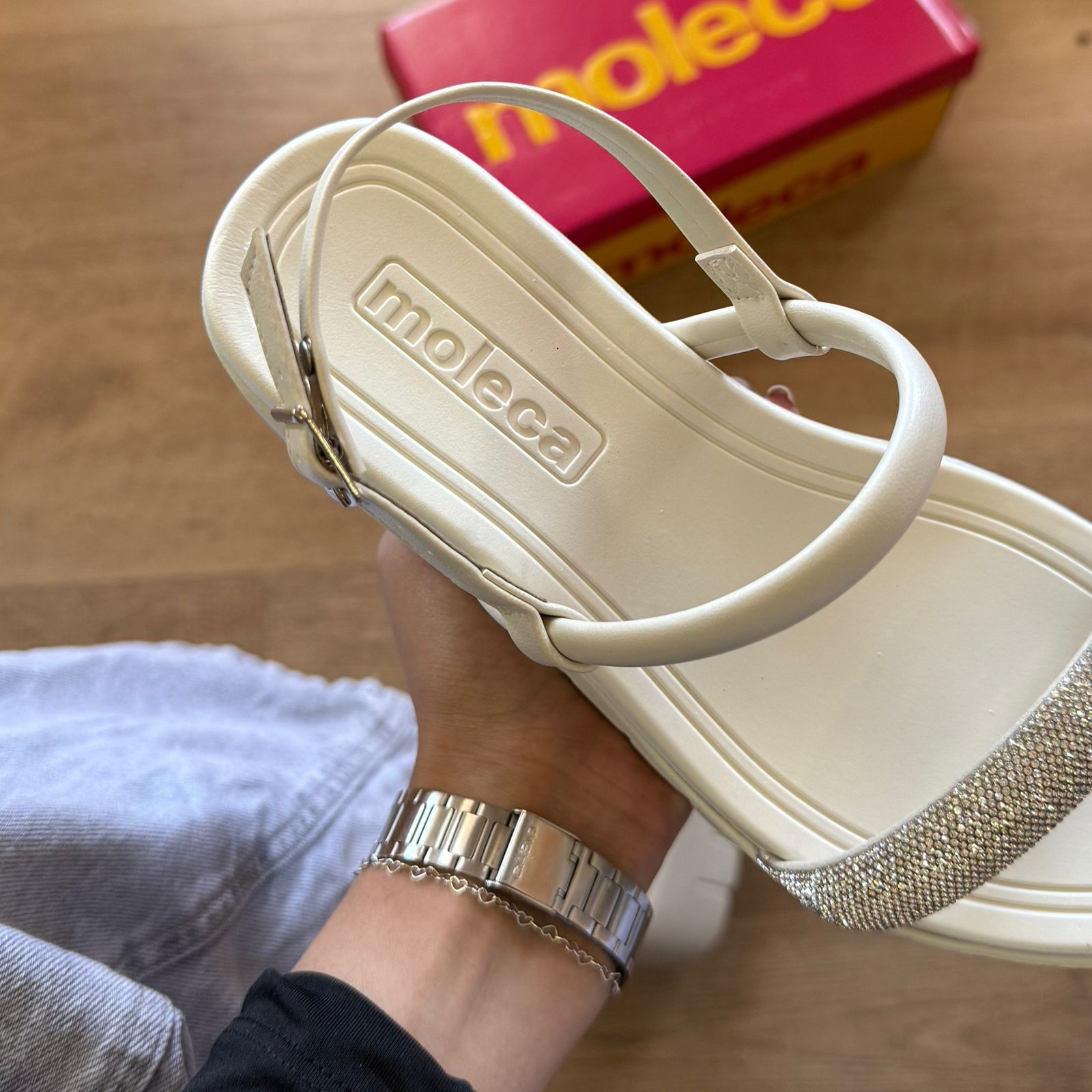 Sandália Moleca Plataforma Tira em Strass