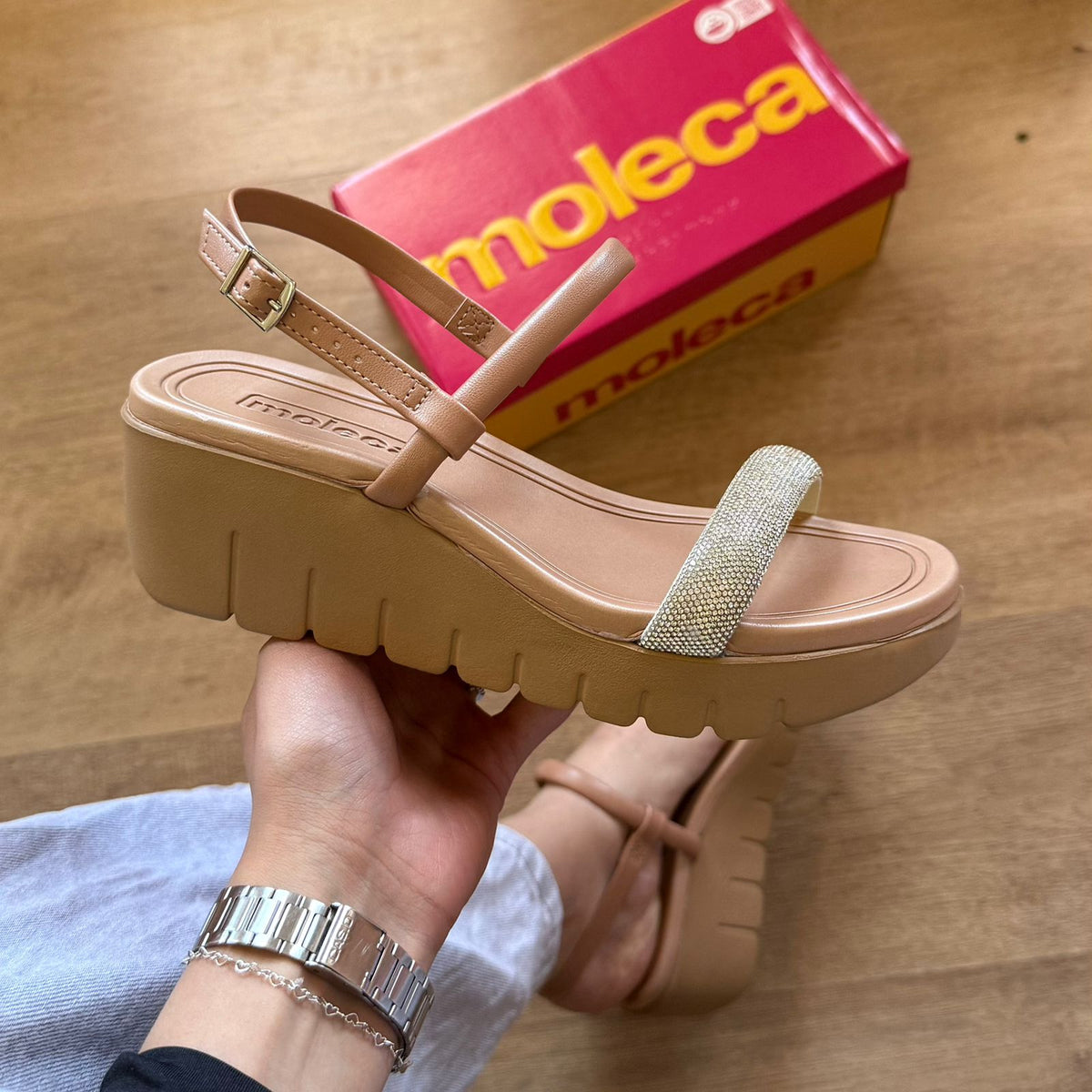 Sandália Moleca Plataforma Tira em Strass