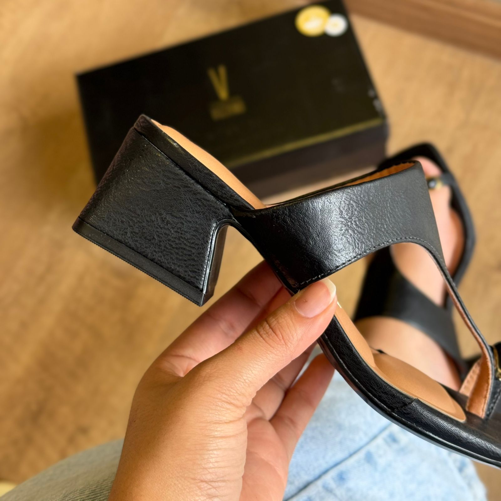 Sandália Salto Vizzano