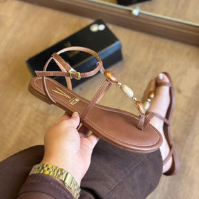 Sandália Vizzano Rasteiras Adornos nas Tiras
