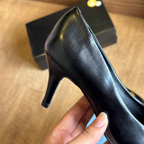 Scarpin Vizzano Bico Fino Detalhe Dourado