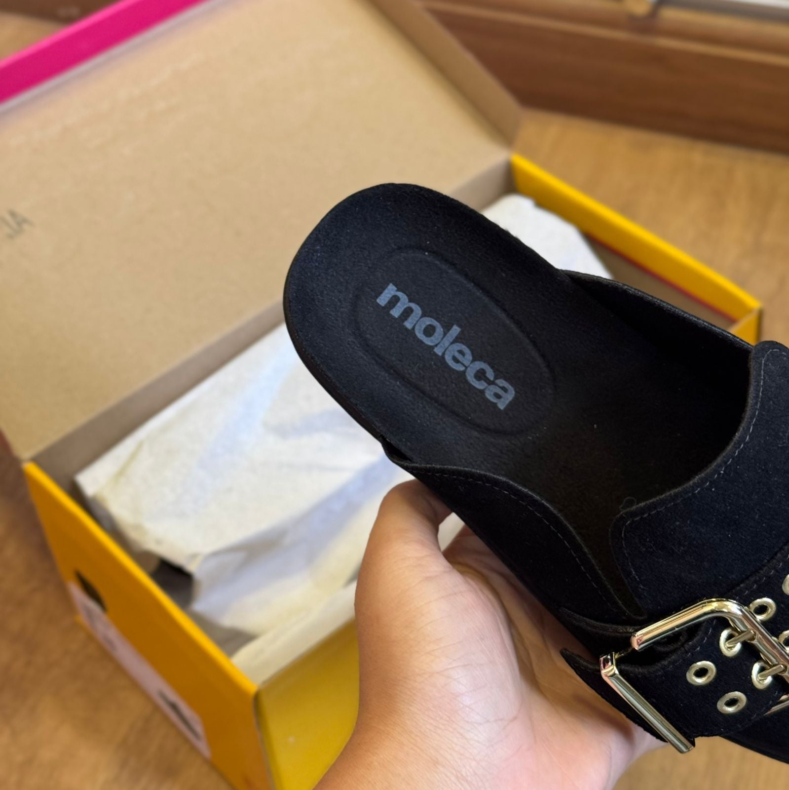 Mule Moleca Oriental