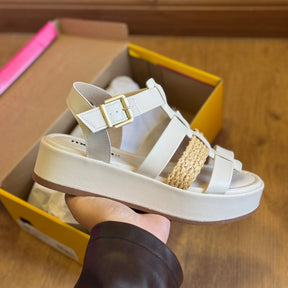 Sandália Moleca Plataforma