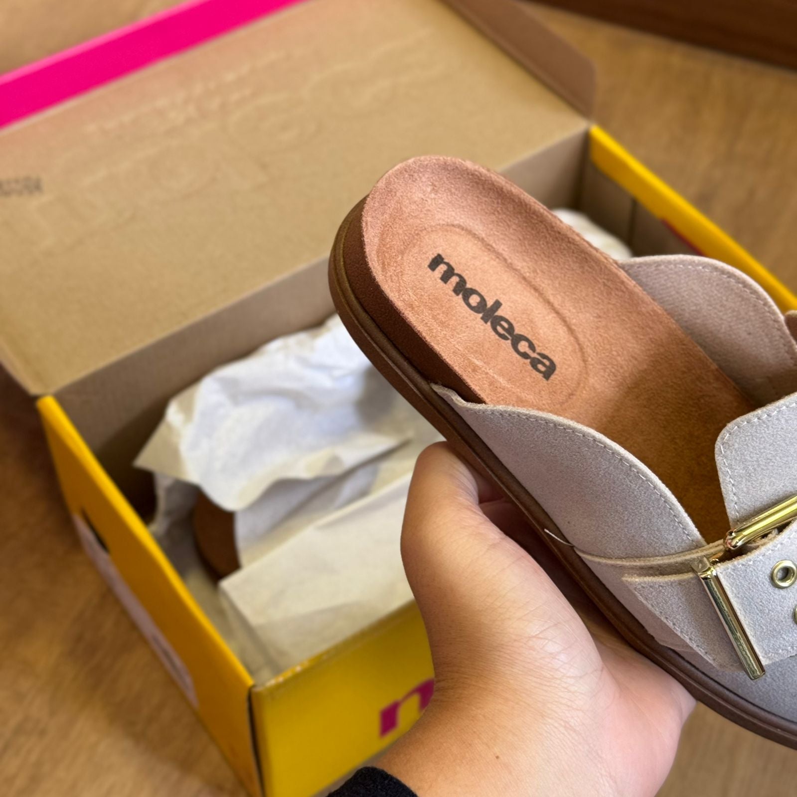 Mule Moleca Oriental